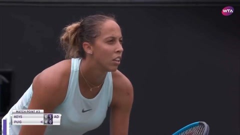 他很快吸引 他很快吸引