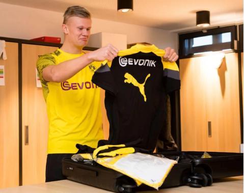 他通过短传 他通过短传